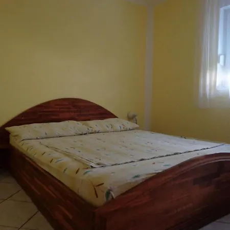 Apartment Popi - One Bedroom With Balcony 4 *